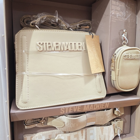 Steve Madden Handbags - Steve Madden Cream Crossbody Bag Set